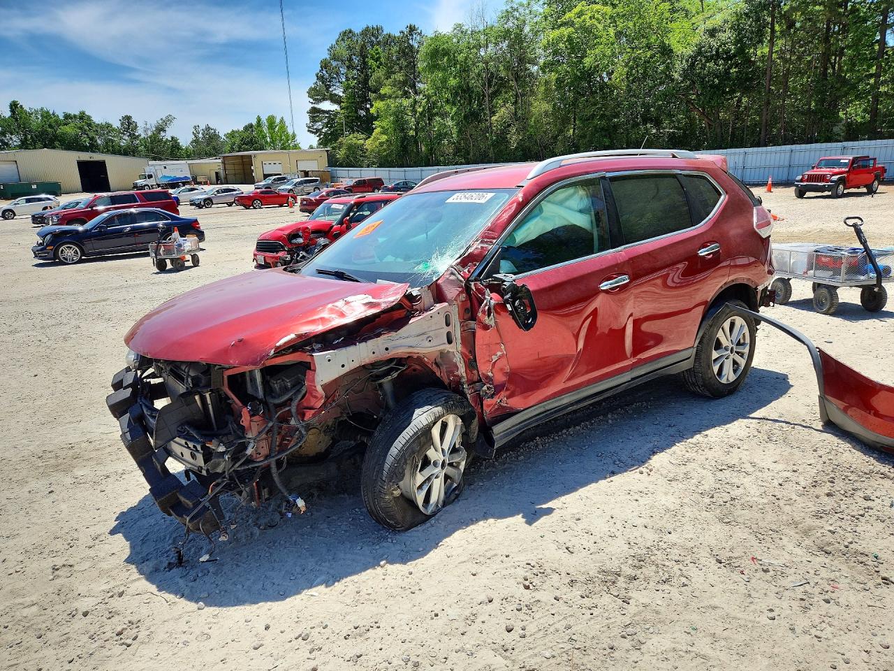 Salvage Nissan Rogue Image
