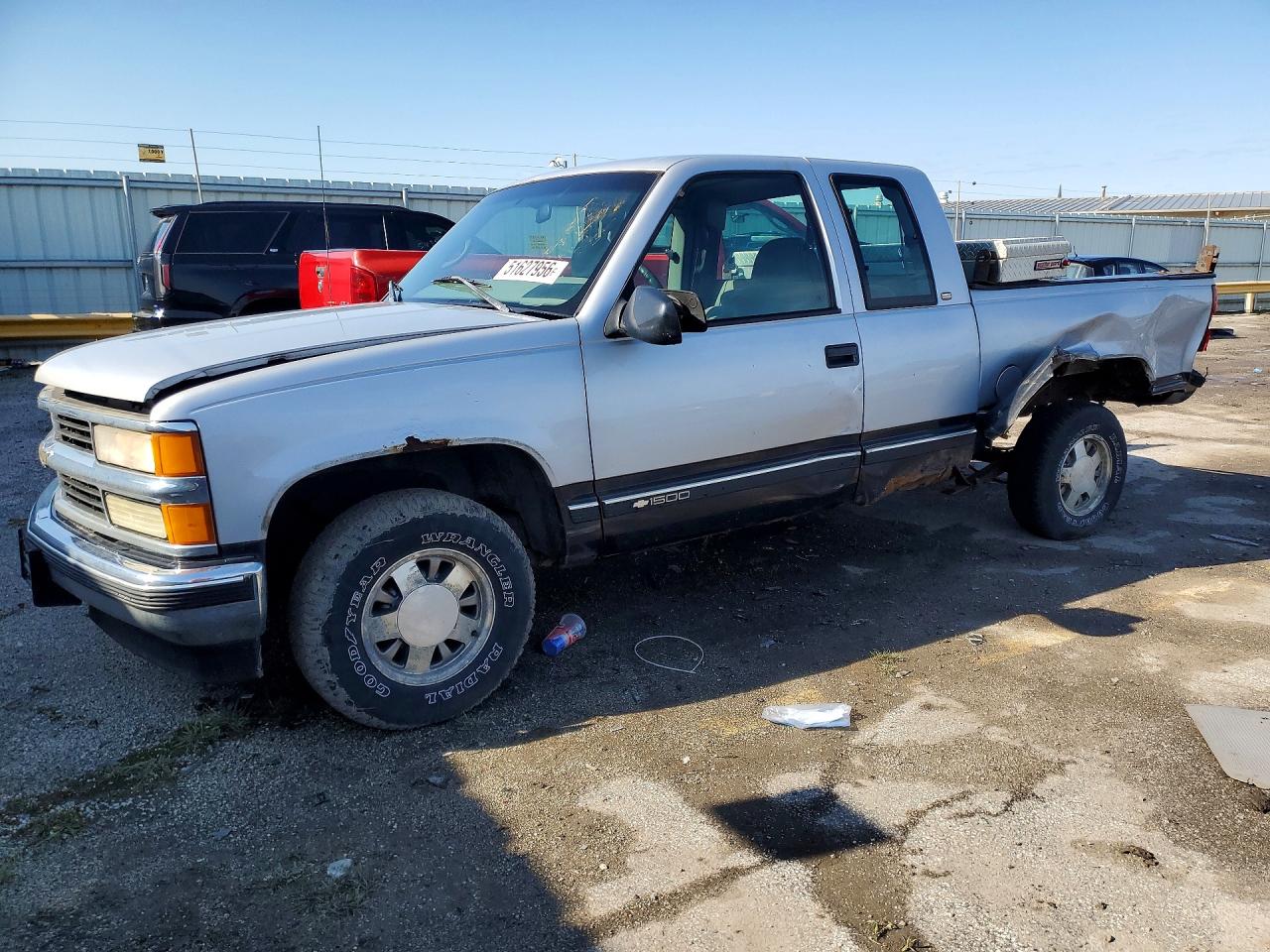 Salvage Chevrolet Gmt Image