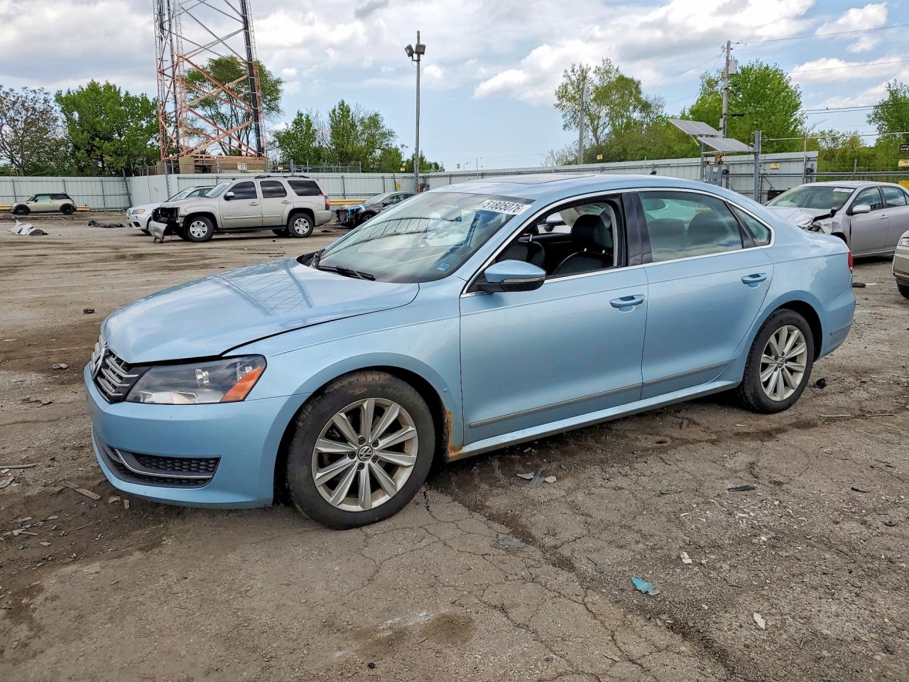 Salvage Volkswagen Passat Image