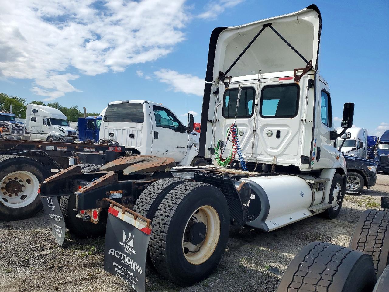 Freightliner Cascadia 113