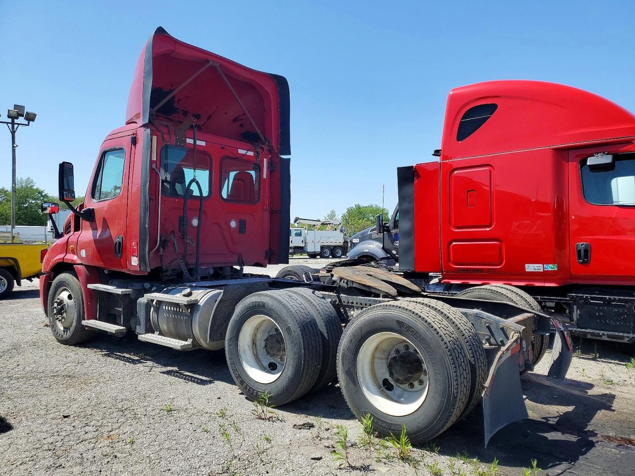 Freigliner Cascadia 113