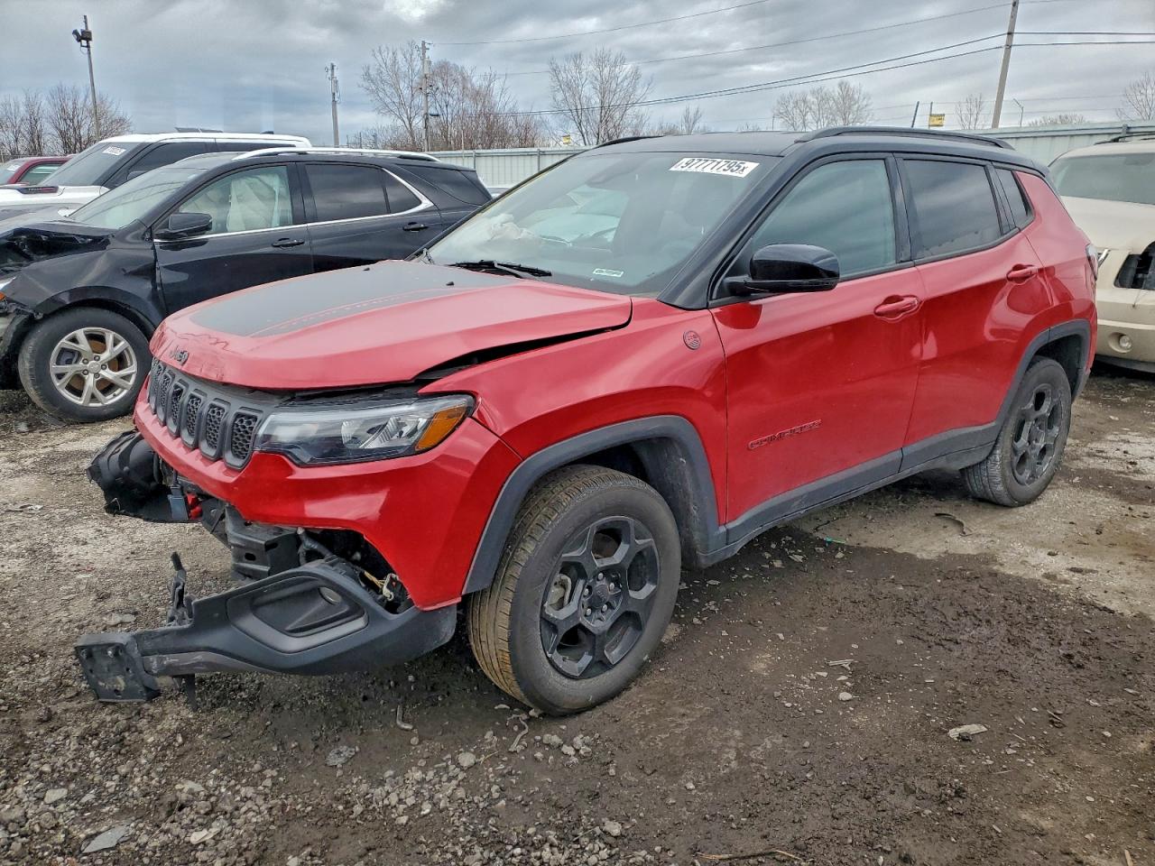 Salvage Jeep Compass Image