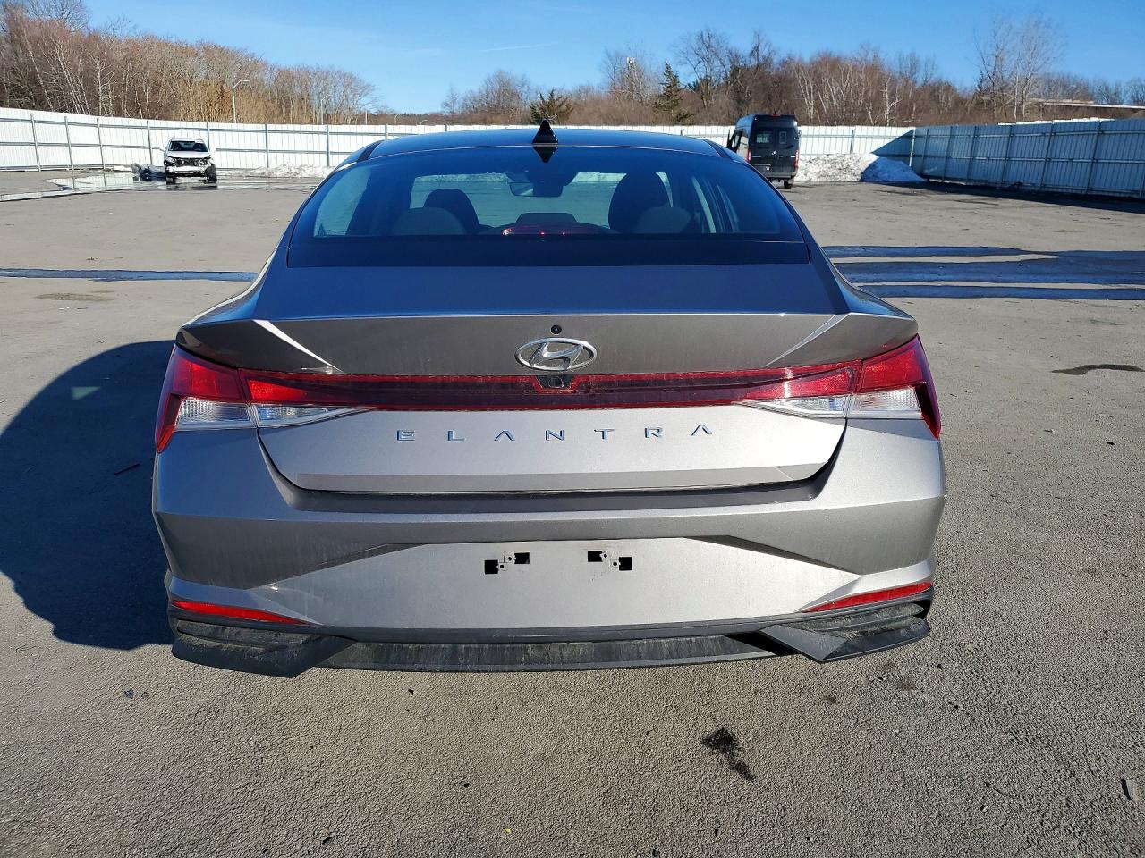 Hyundai ELANTRA Sel