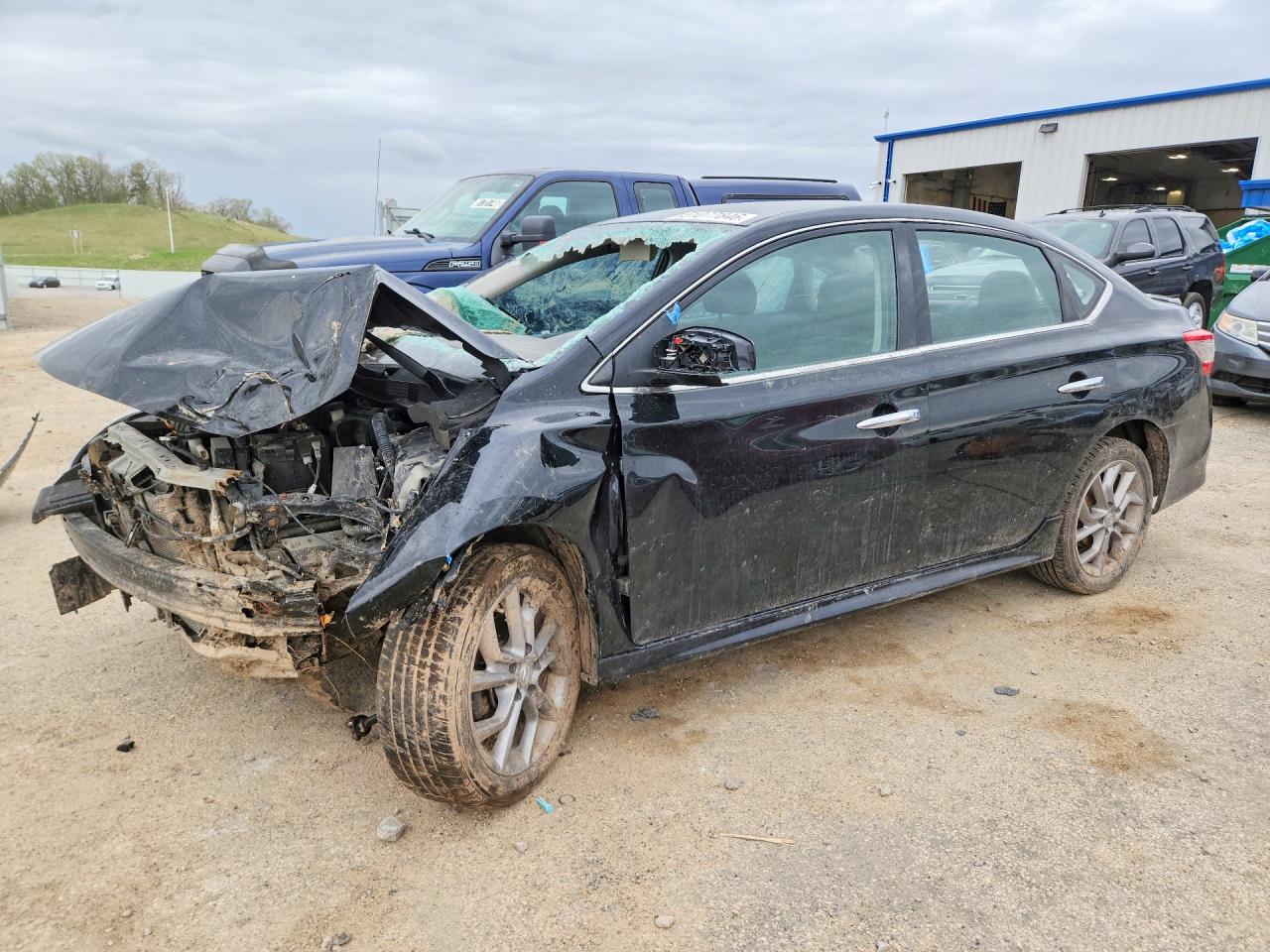 Salvage Nissan Sentra Image