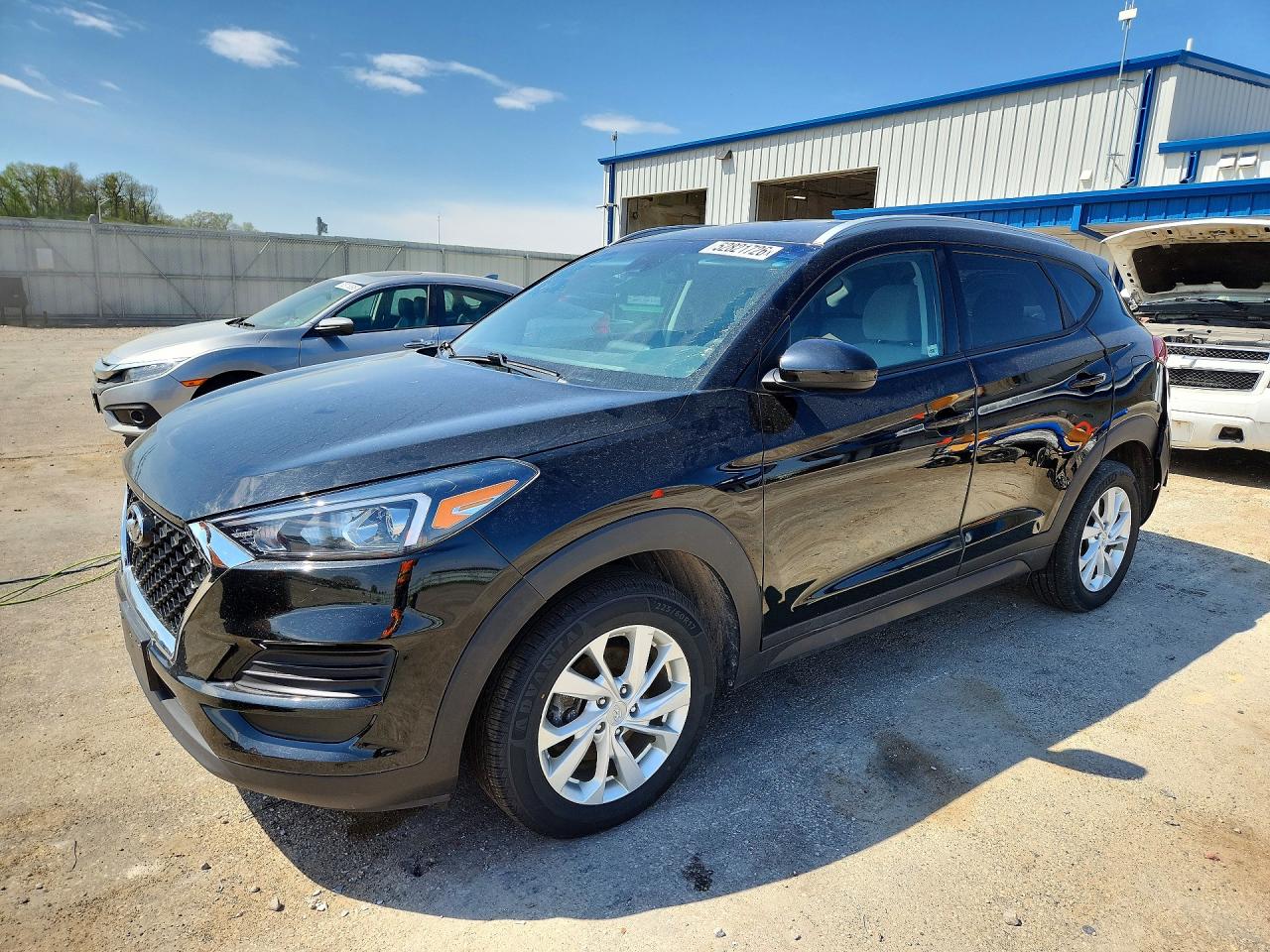 Salvage Hyundai TUCSON Image