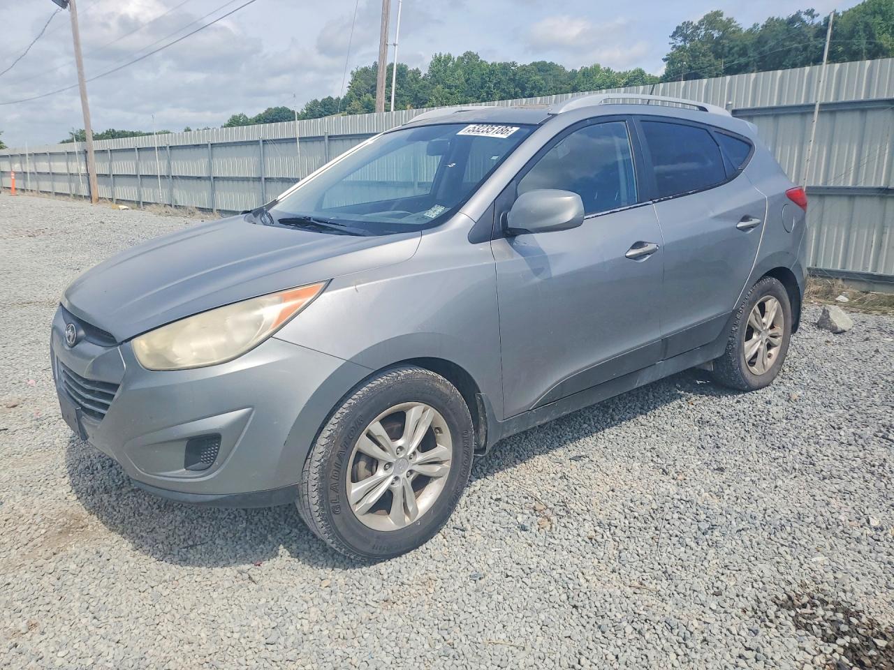 Salvage Hyundai TUCSON Image