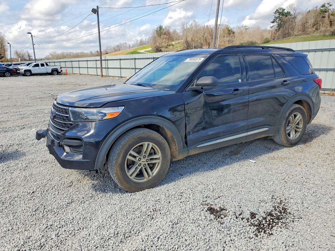 Salvage Ford Explorer Image