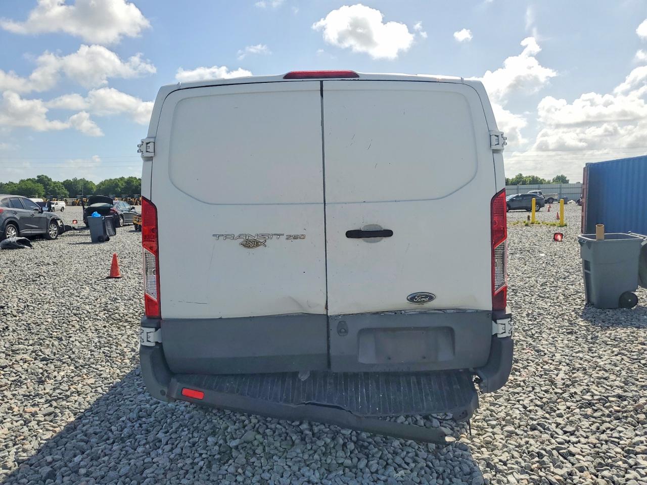 Ford Transit T-250