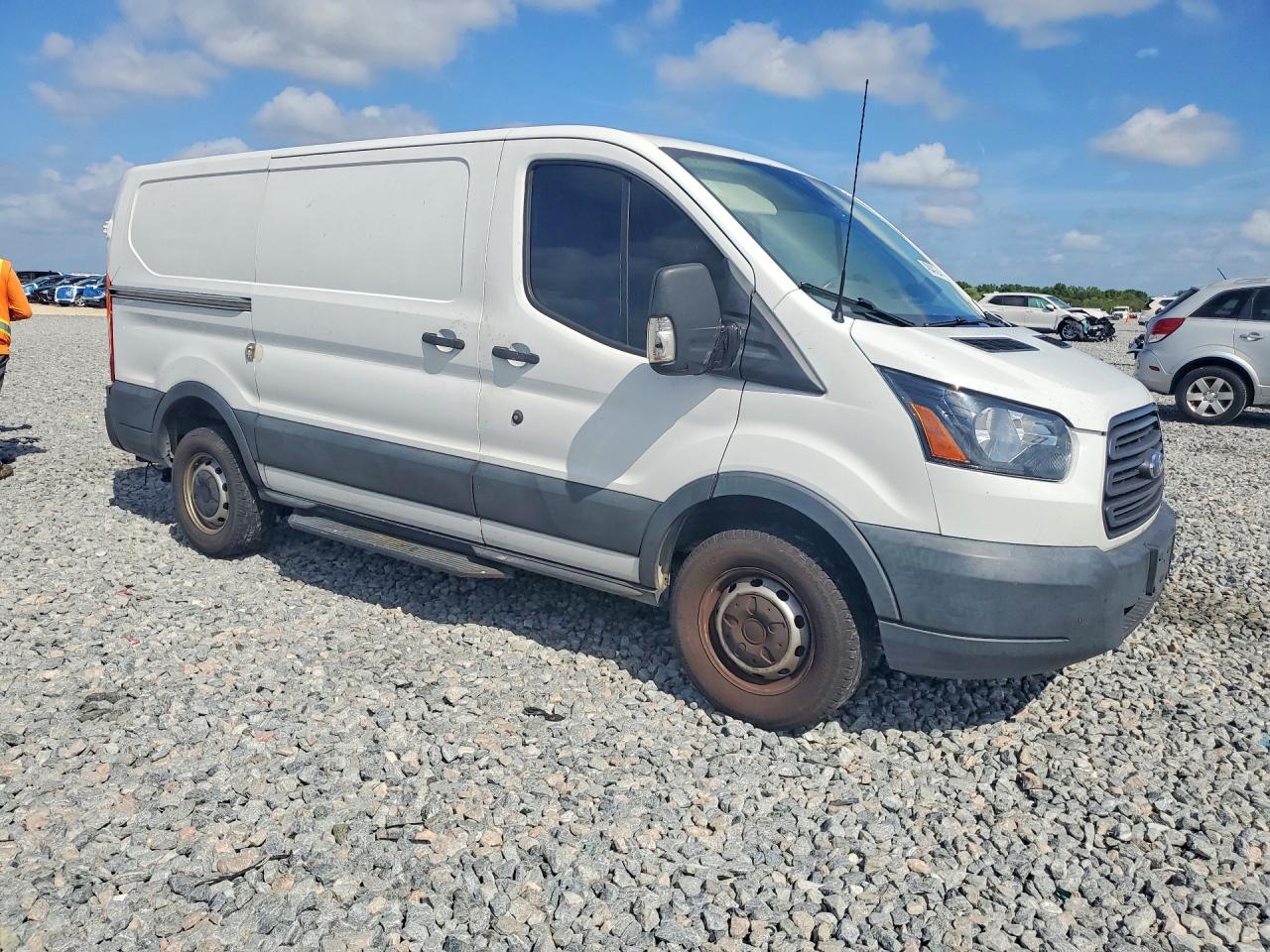 Ford Transit T-250