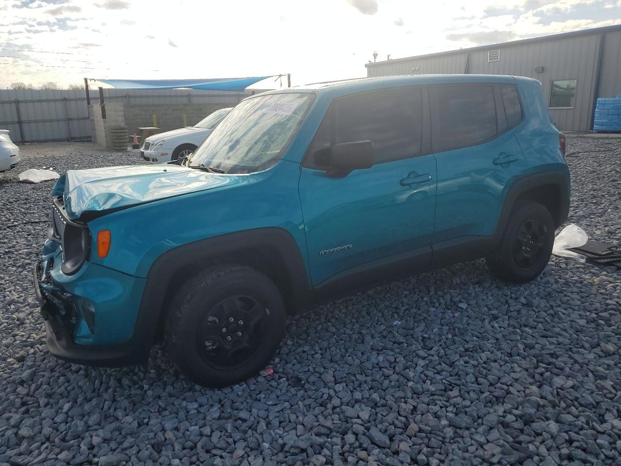Salvage Jeep Renegade Image