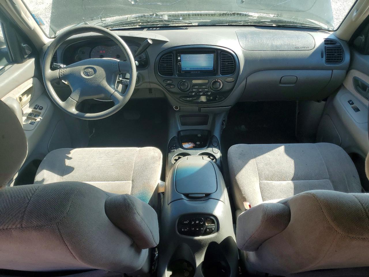 Toyota Sequoia Sr5
