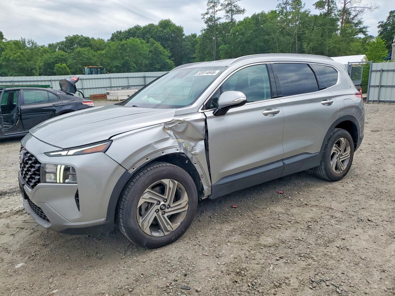 Salvage Hyundai SANTA FE Image