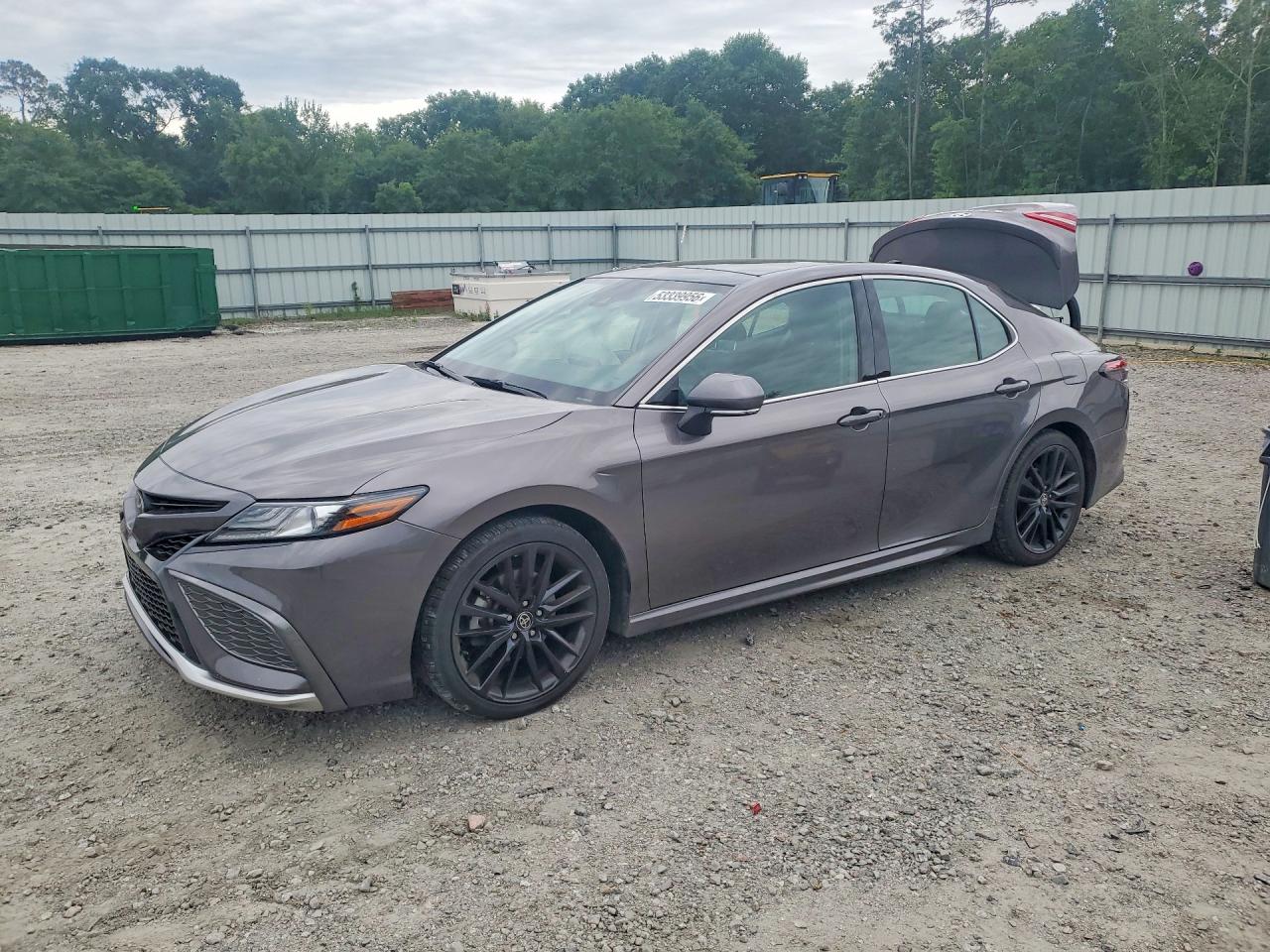 Salvage Toyota Camry Image