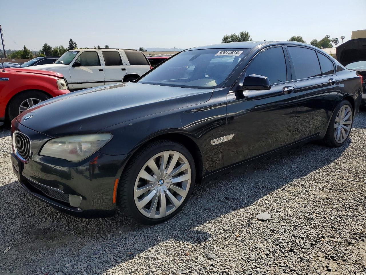 Salvage BMW 7 Series Image