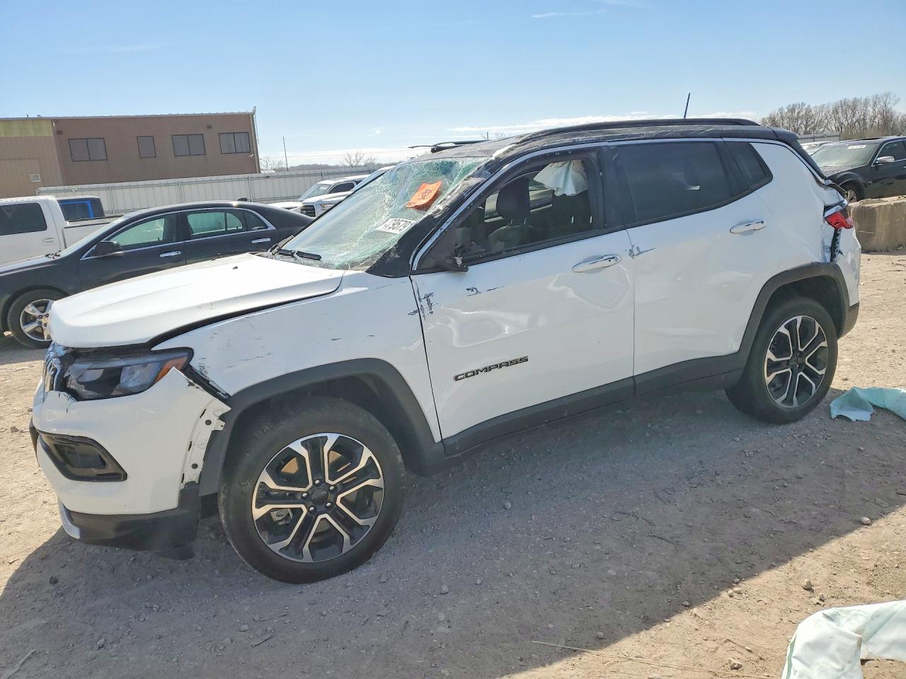 Salvage Jeep Compass Image