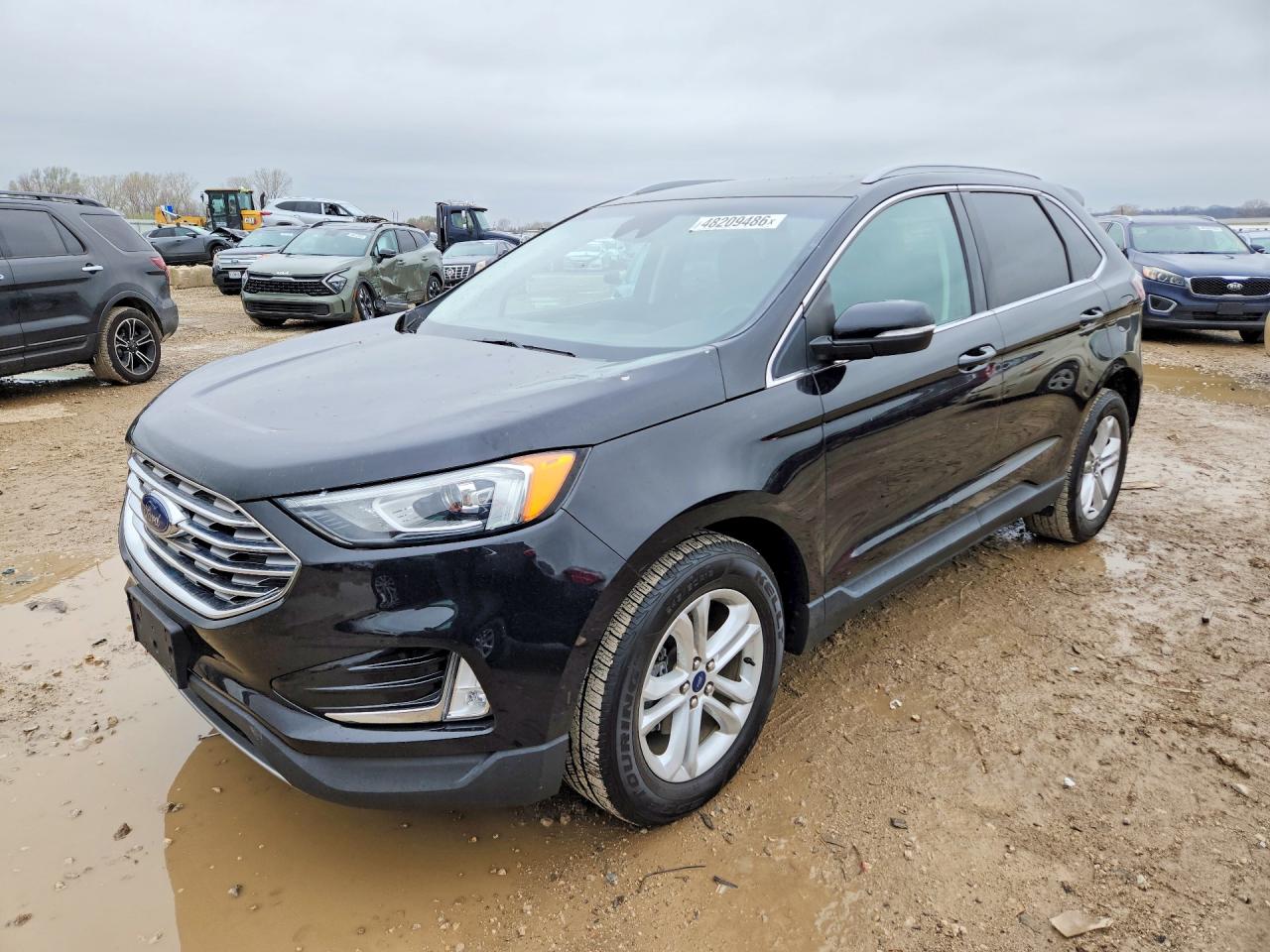 Salvage Ford Edge Image