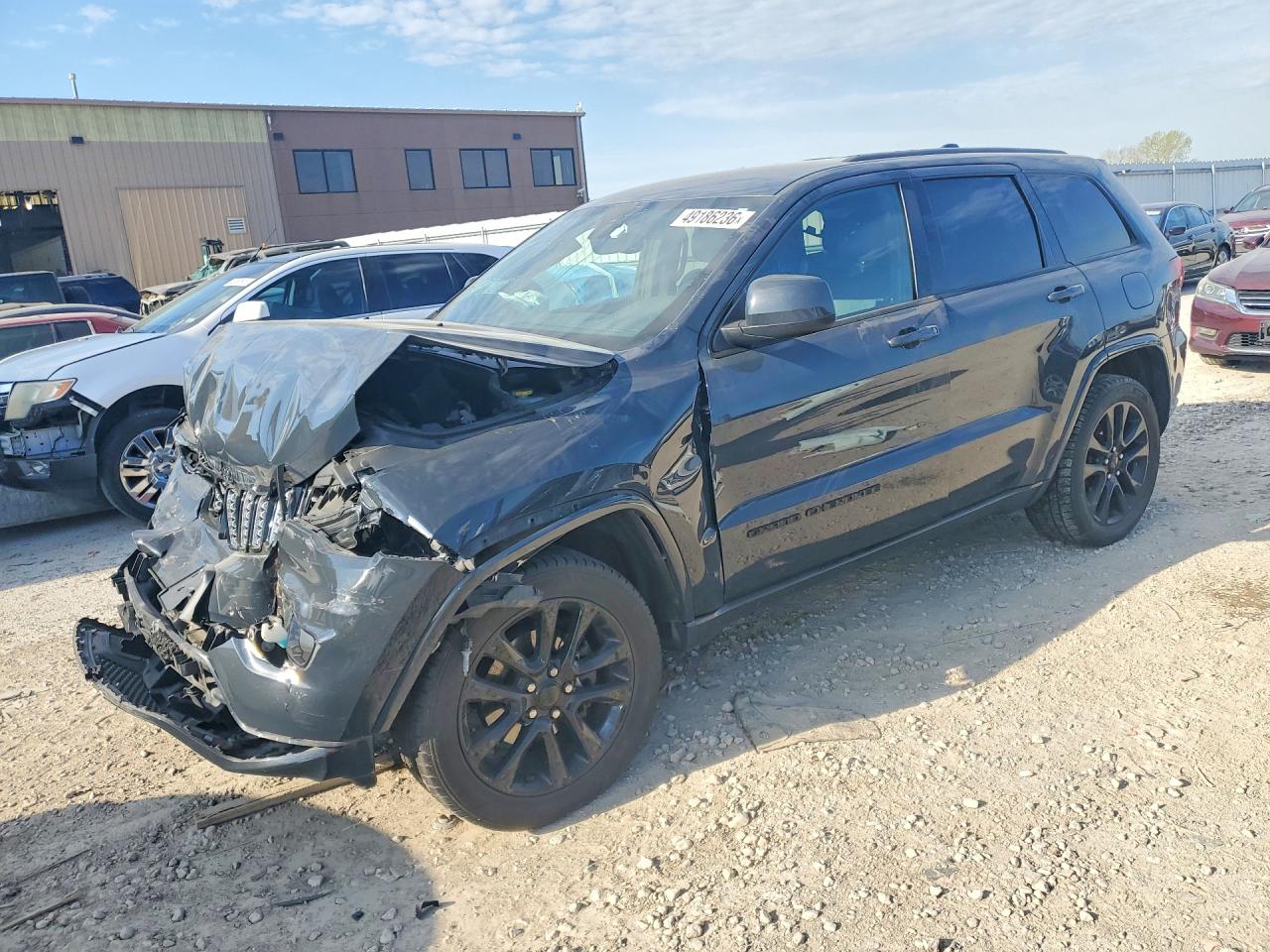 Salvage Jeep Cherokee Image