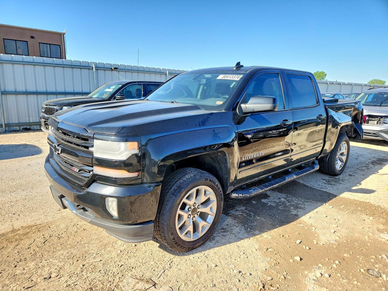 Salvage Chevrolet Silverado Image