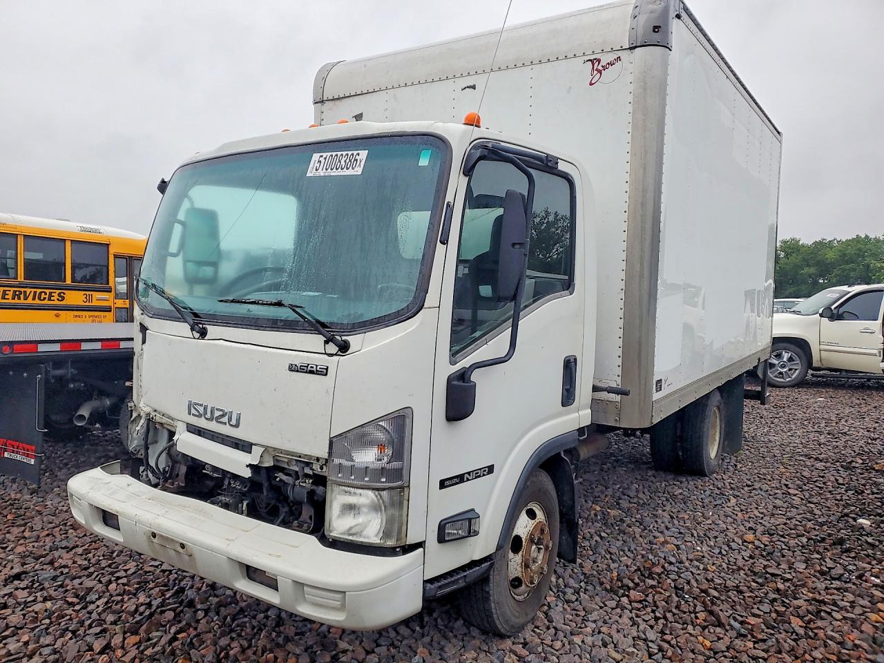 Salvage Isuzu Npr Image