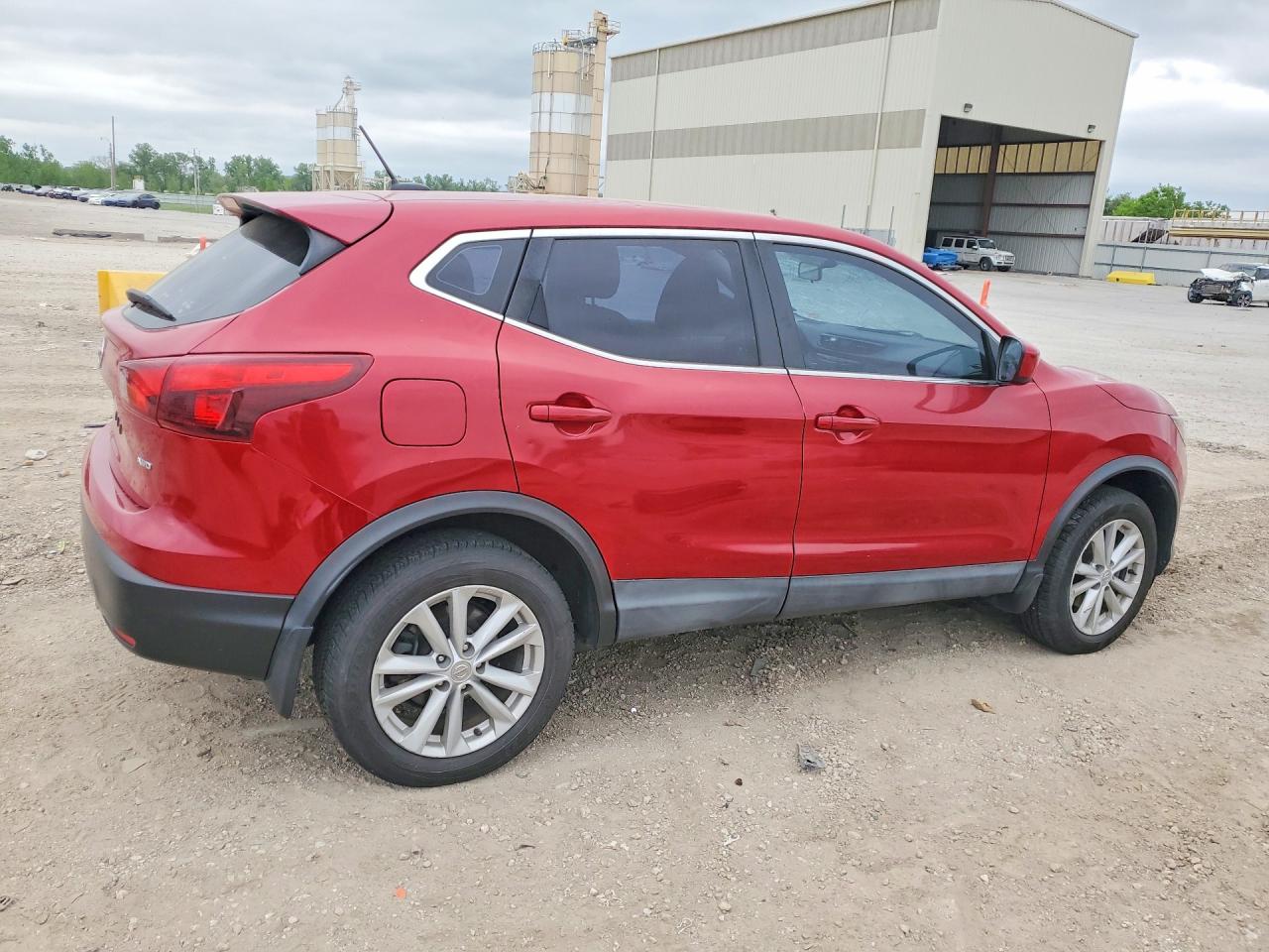 Nissan Rogue S