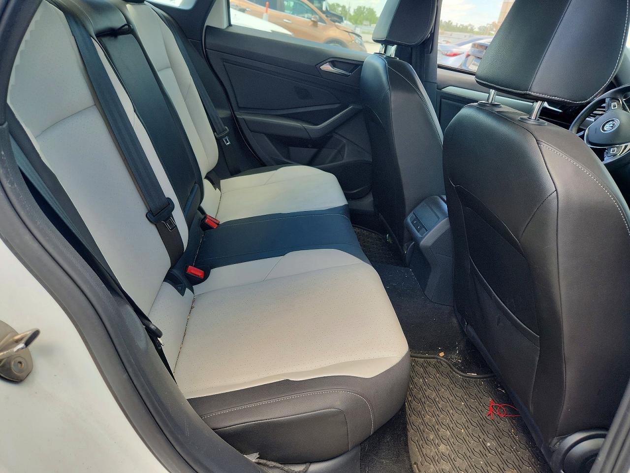 Volkswagen Jetta S