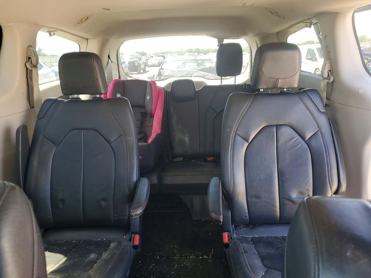 Chrysler Pacifica Touring L