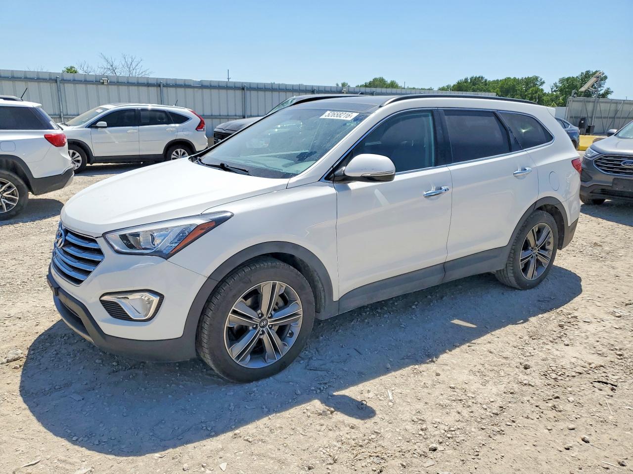 Salvage Hyundai SANTA FE Image