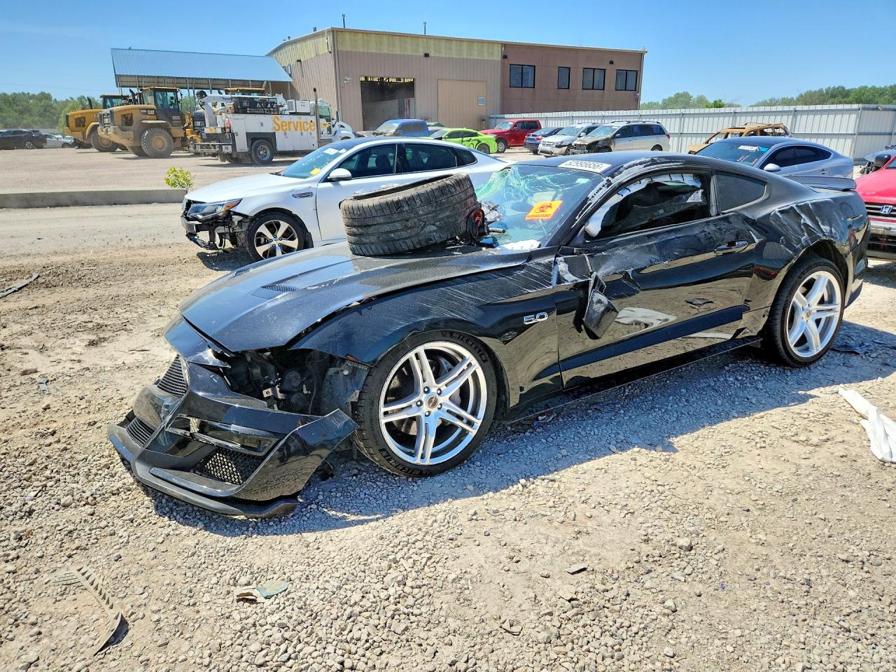 Salvage Ford Mustang Image