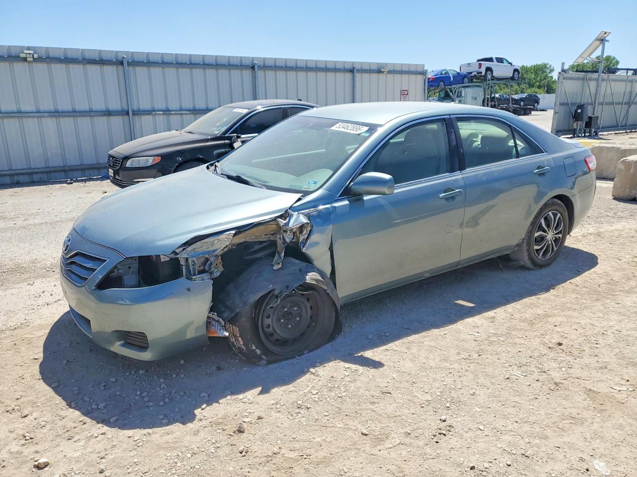 Salvage Toyota Camry Image