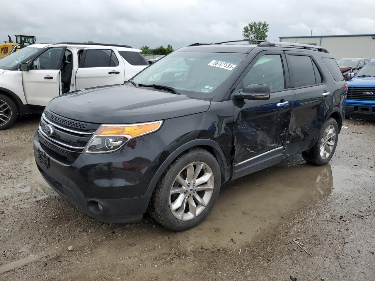 Salvage Ford Explorer Image