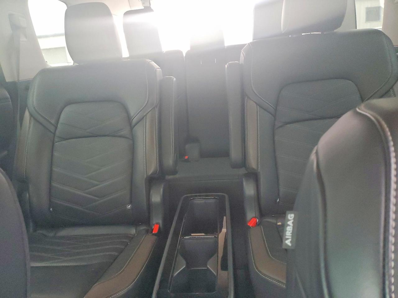 Nissan Pathfinder Platinum