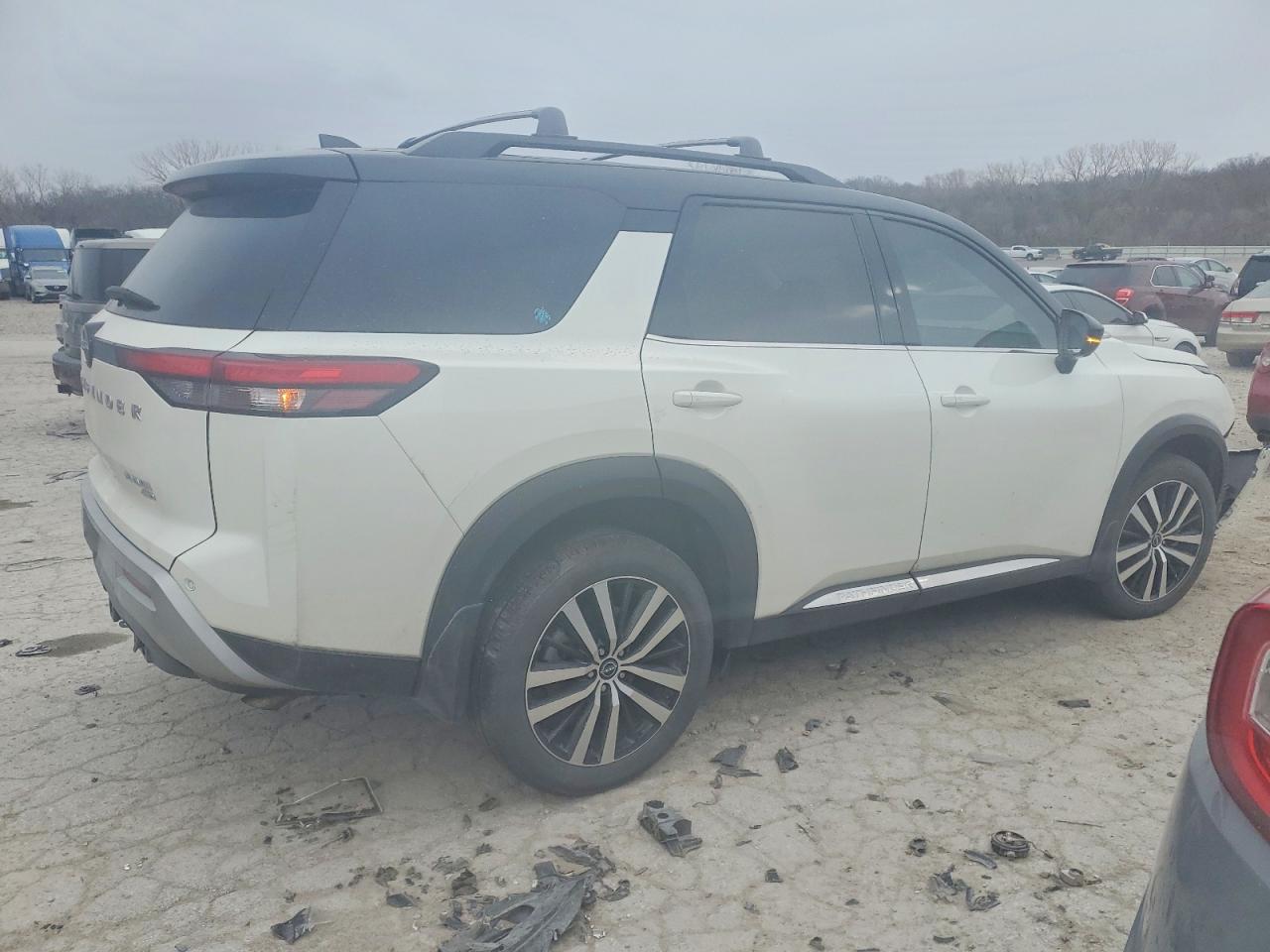 Nissan Pathfinder Platinum