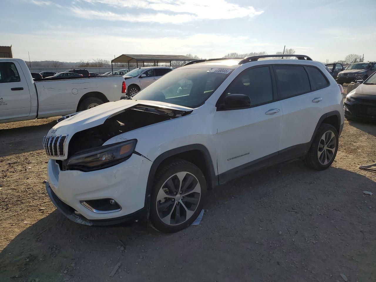 Salvage Jeep Grand Cherokee Image