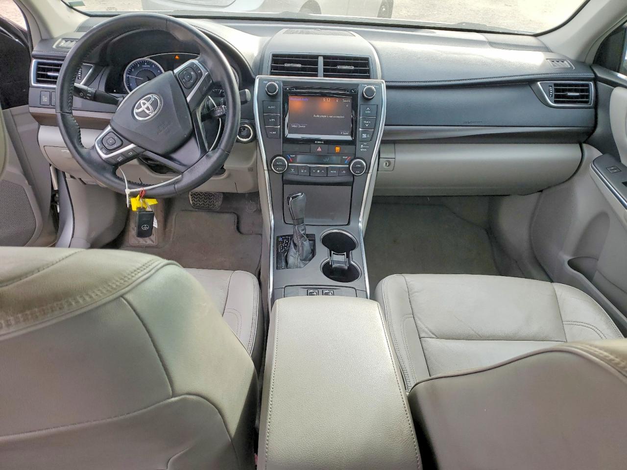 Toyota Camry Xle