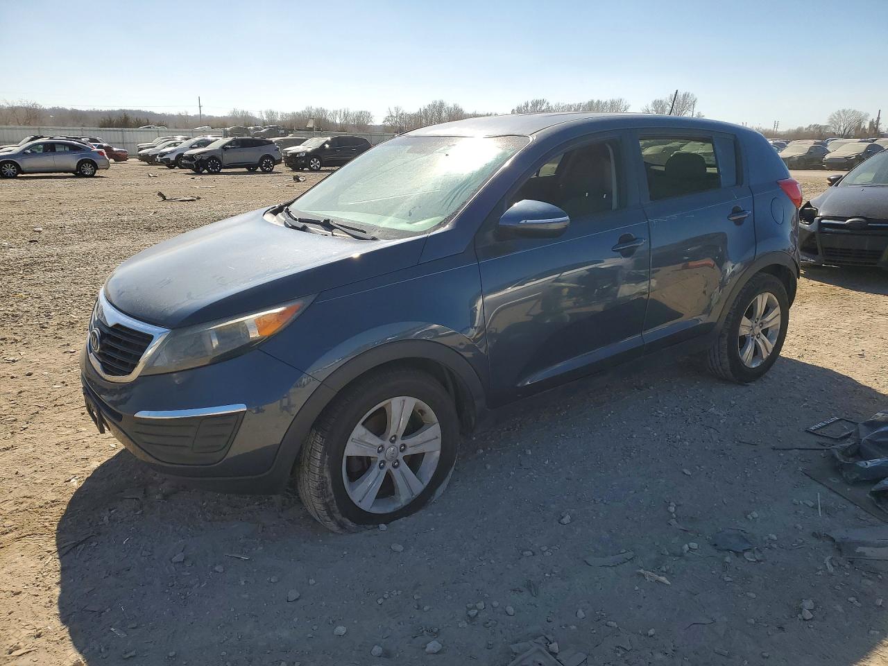 Salvage Kia Sportage Image