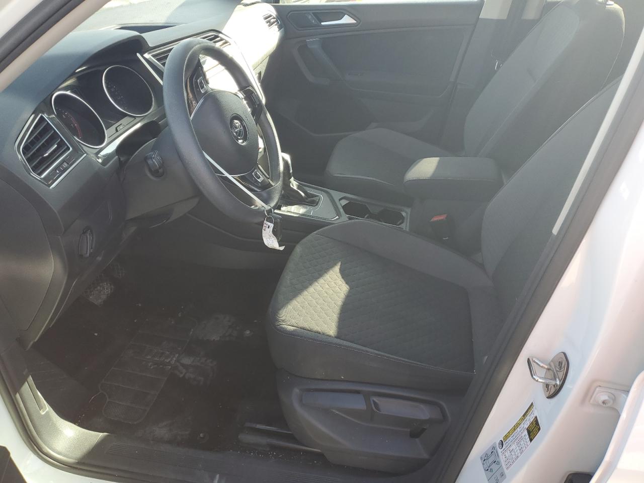 Volkswagen Tiguan S