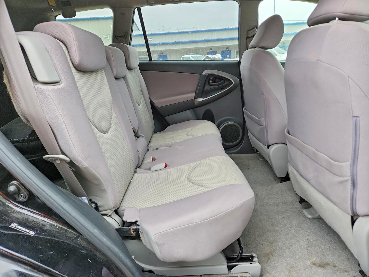 Toyota RAV4 Base