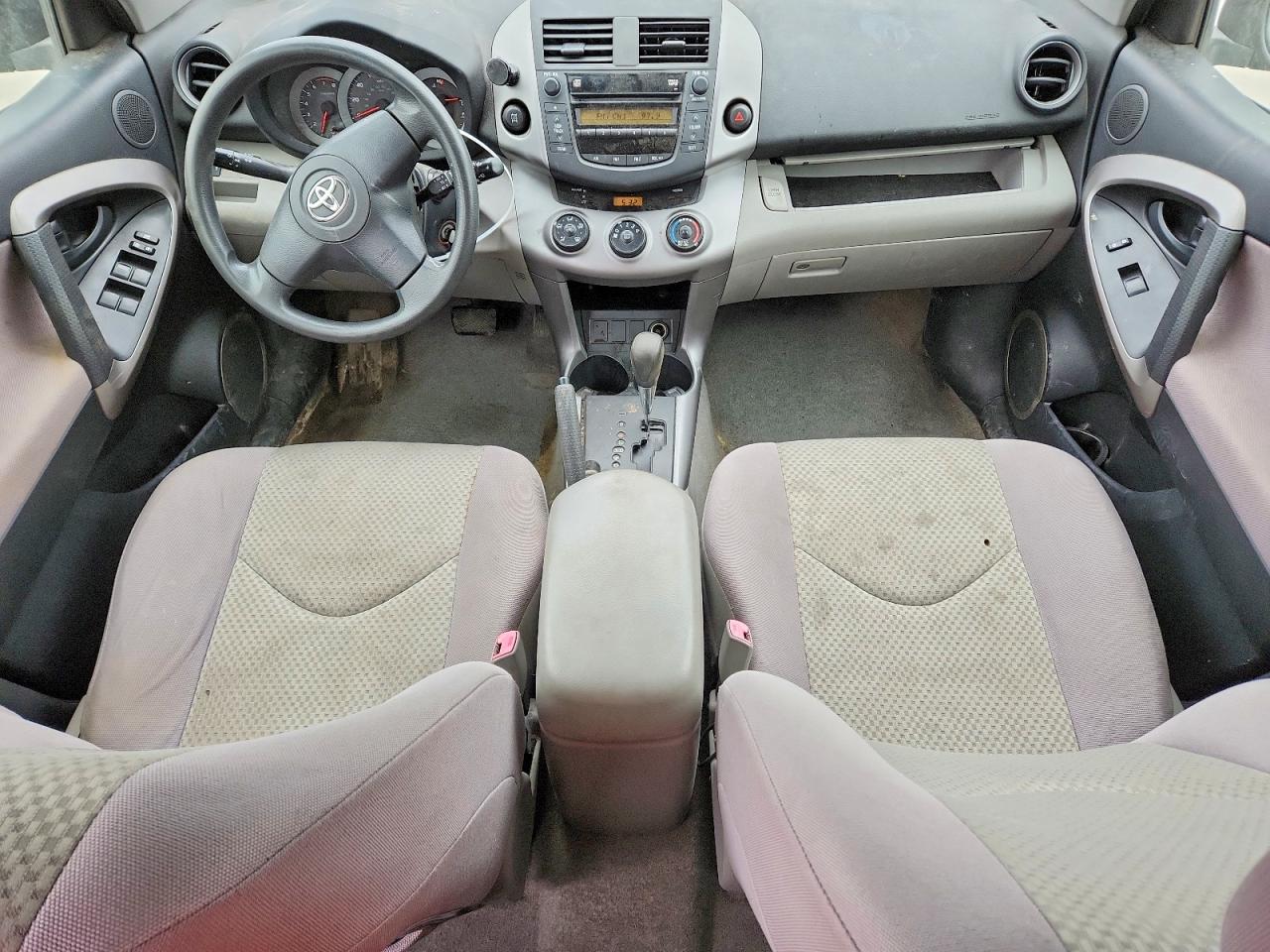 Toyota RAV4 Base