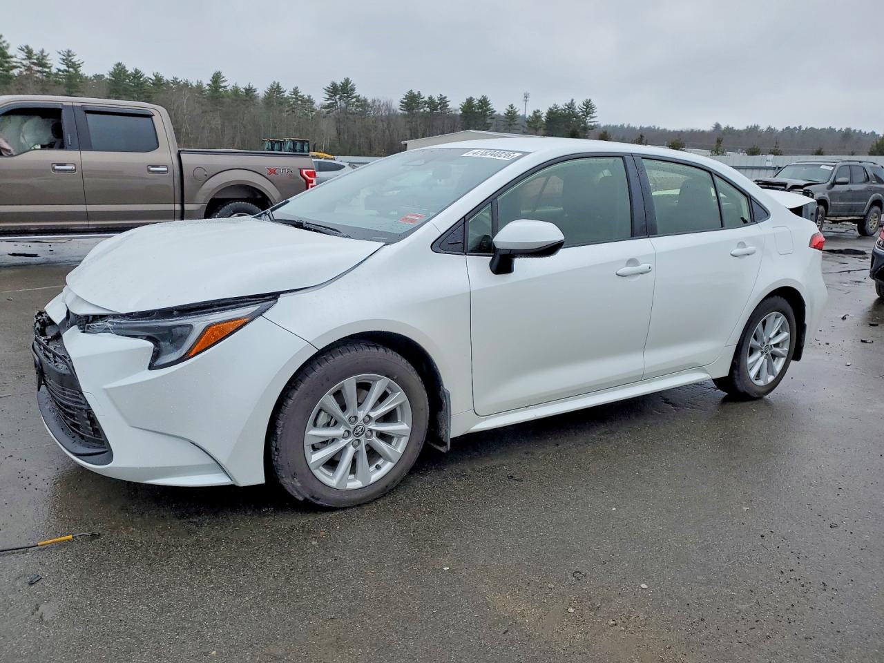 Salvage Toyota Corolla Image