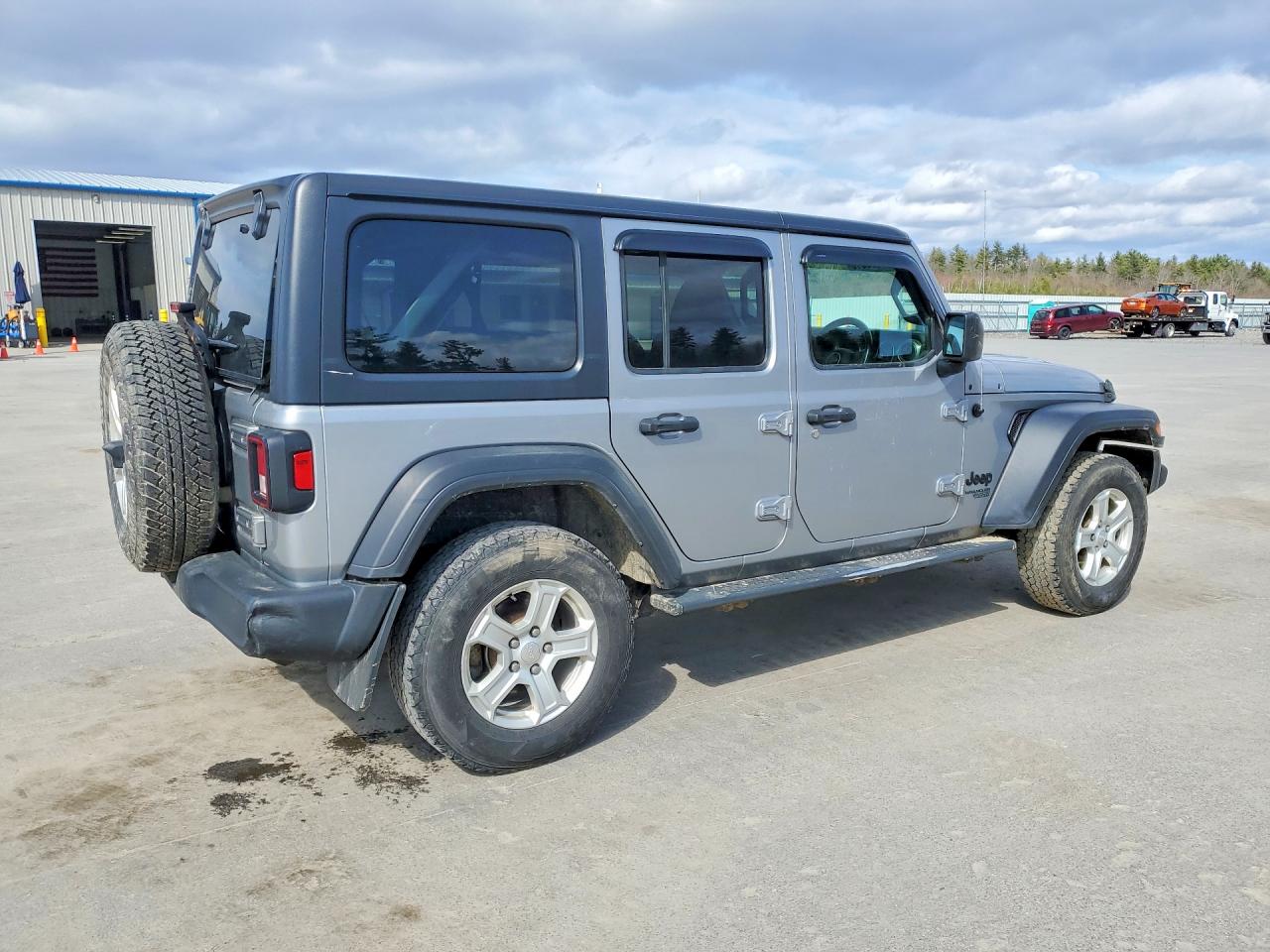 Jeep Wrangler Sport
