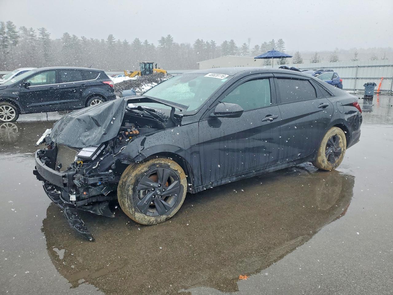 Salvage Hyundai ELANTRA Image