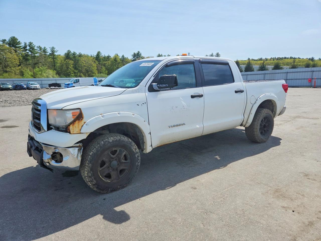 Salvage Toyota Tundra Image