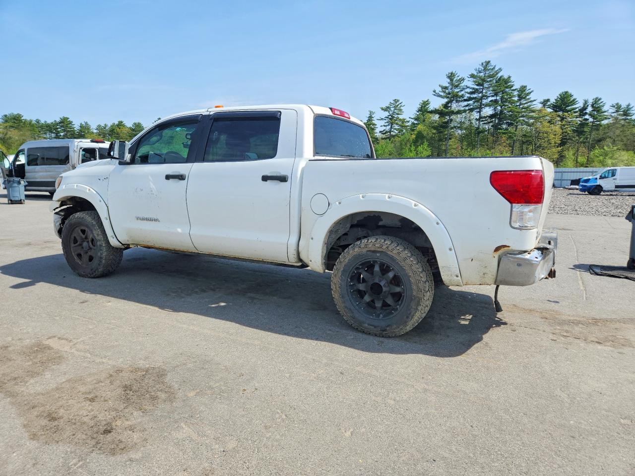 Toyota Tundra Crewmax Sr5