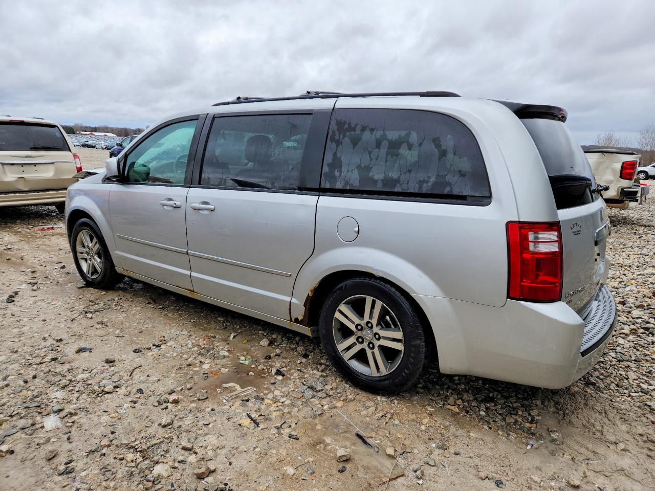 Dodge Caravan Crew