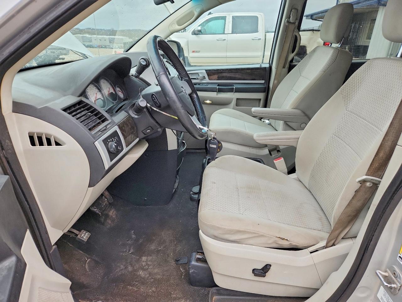 Dodge Caravan Crew