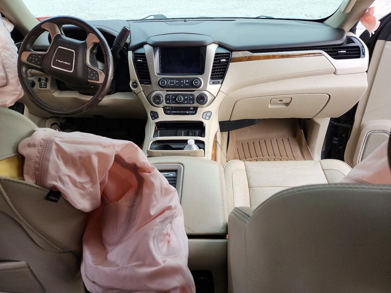 GMC Yukon Denali