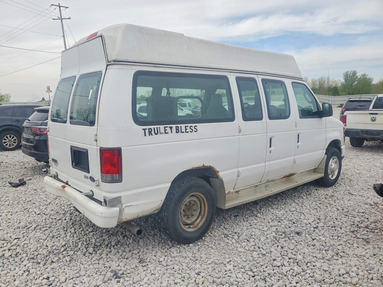 Ford Econoline E250 Van