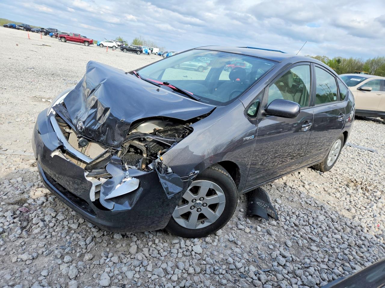 Salvage Toyota Prius Image