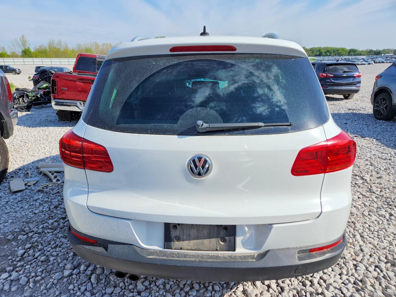 Volkswagen Tiguan S