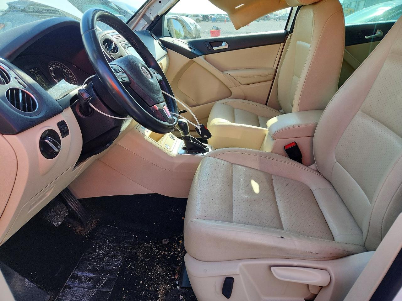 Volkswagen Tiguan S